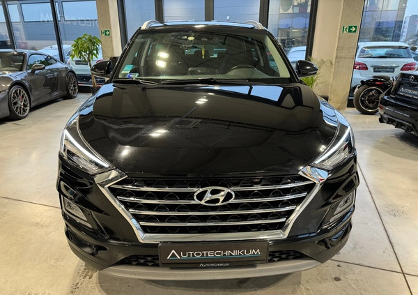 Hyundai Tucson cena 92900 przebieg: 139900, rok produkcji 2018 z Bieruń małe 436